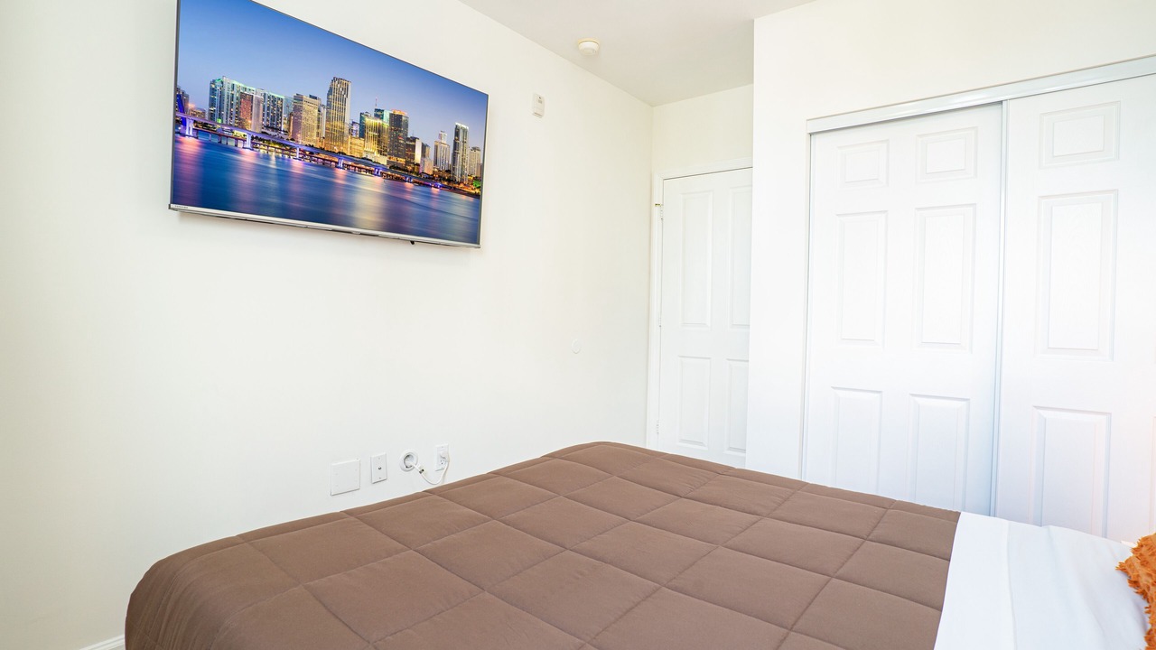 Photo of Bedroom in Coral Way