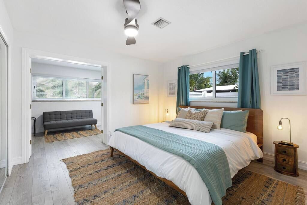 Photo of Bedroom in Santa Barbara Estates