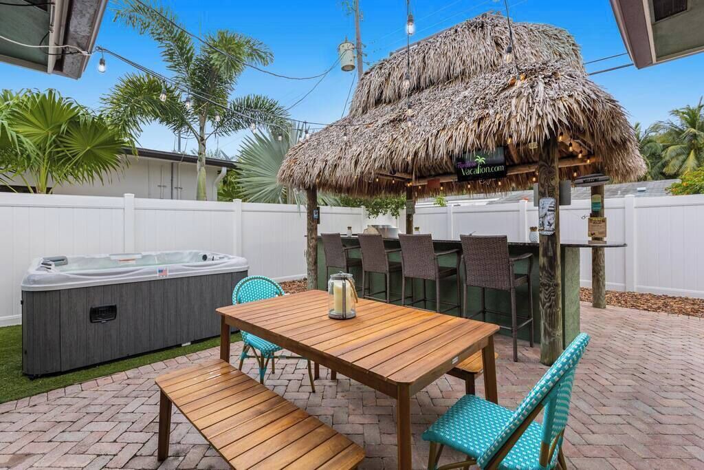 Photo of Outdoor in Santa Barbara Estates
