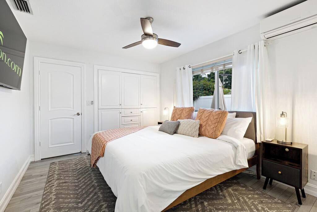 Photo of Bedroom in Santa Barbara Estates