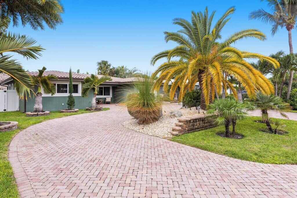 Photo of Outdoor in Santa Barbara Estates