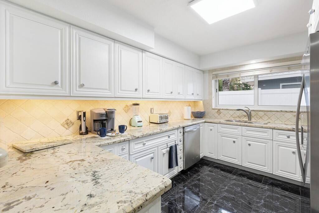 Photo of Kitchen in Santa Barbara Estates