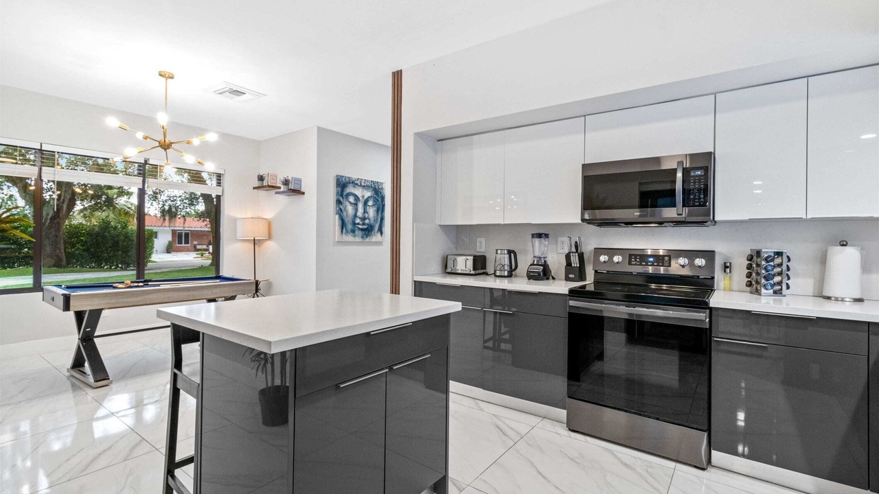 Photo of Kitchen in Golden Glades
