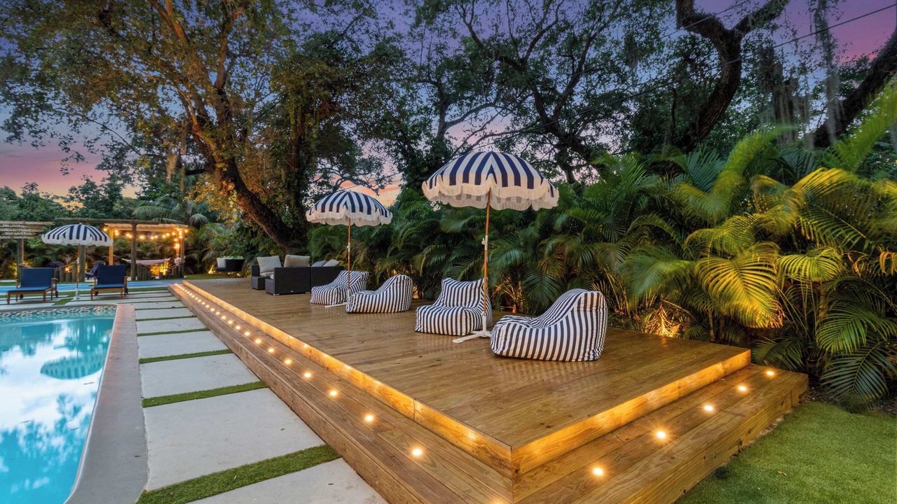 Photo of Outdoor in Golden Glades