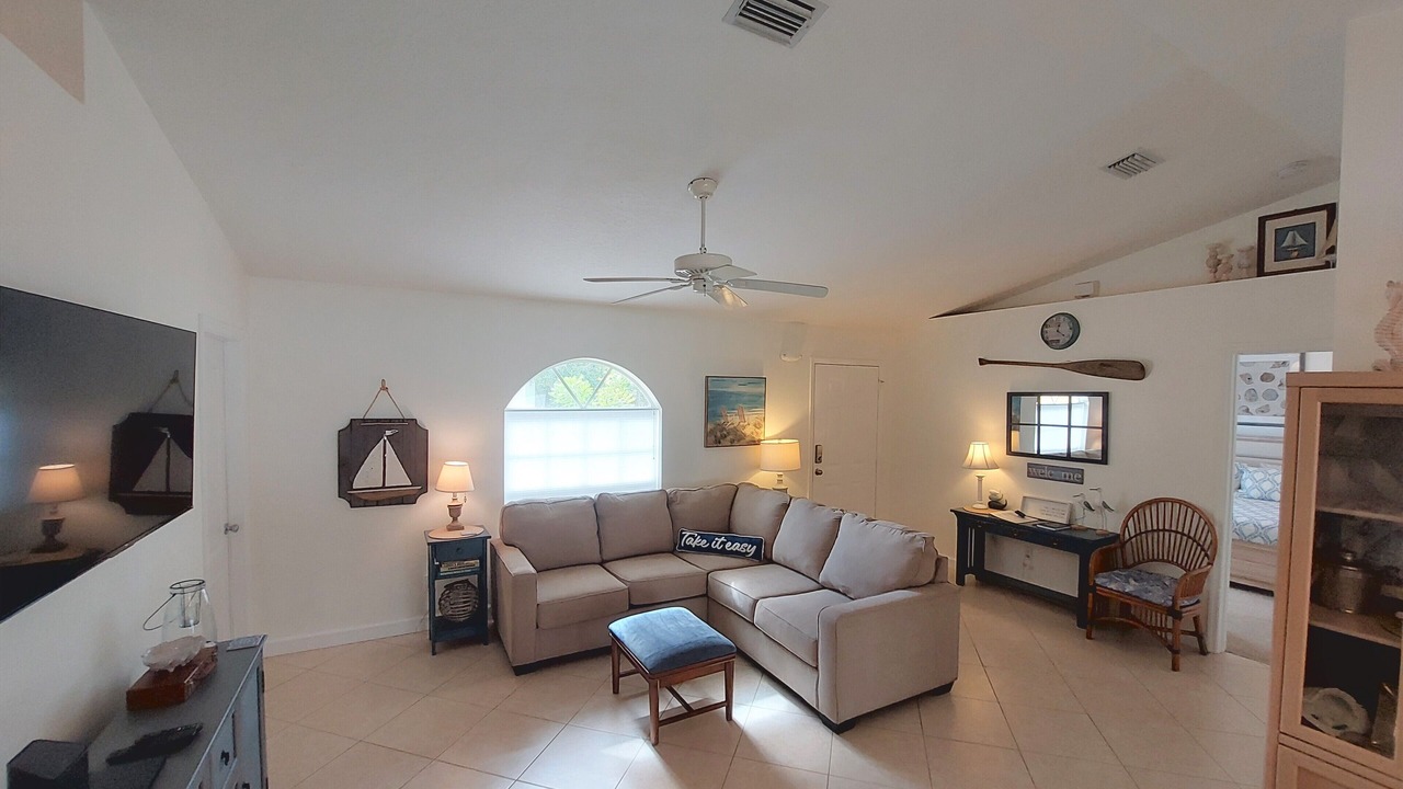 Photo of Livingroom in Sebastian Highlands