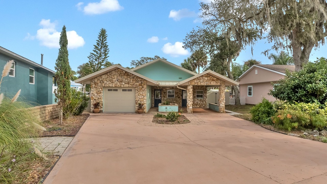 Photo of Outdoor in Harbor Oaks