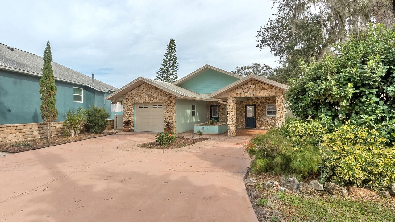 Photo of Outdoor in Harbor Oaks