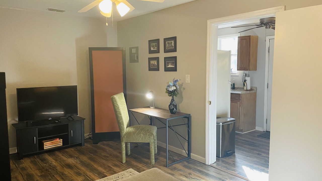 Photo of Livingroom in Tallahassee