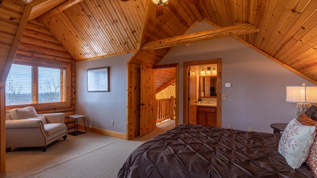Photo of Bedroom in Lenoir