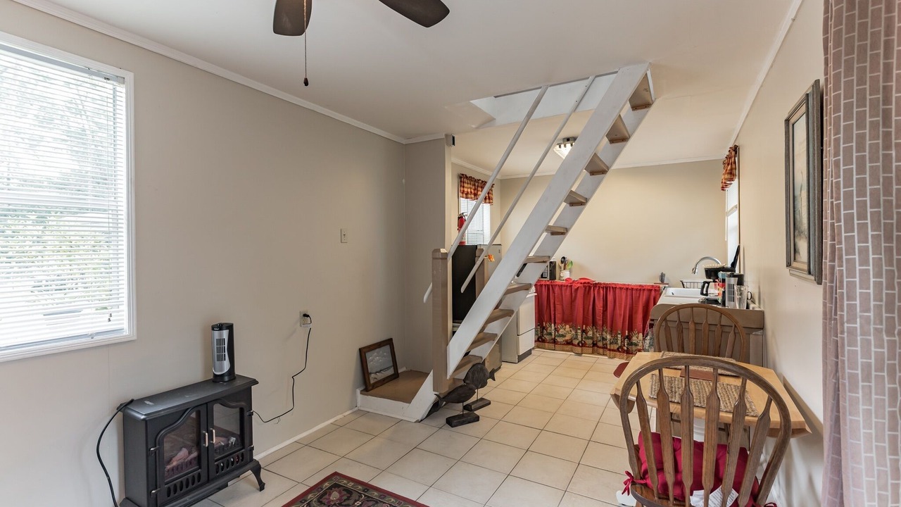 Photo of Bedroom in Eastpoint