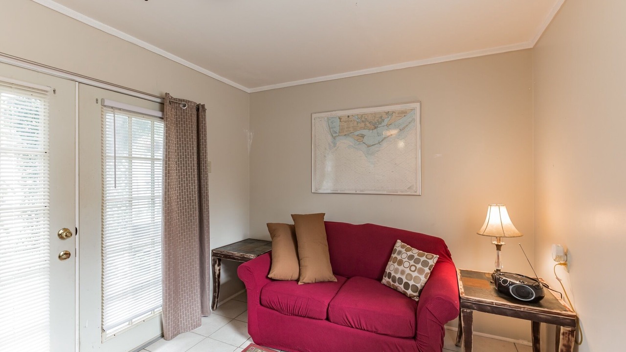 Photo of Bedroom in Eastpoint