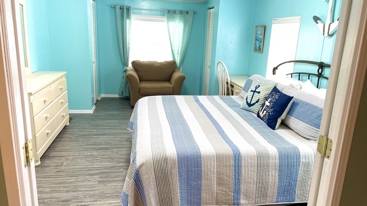 Photo of Bedroom in Crescent City