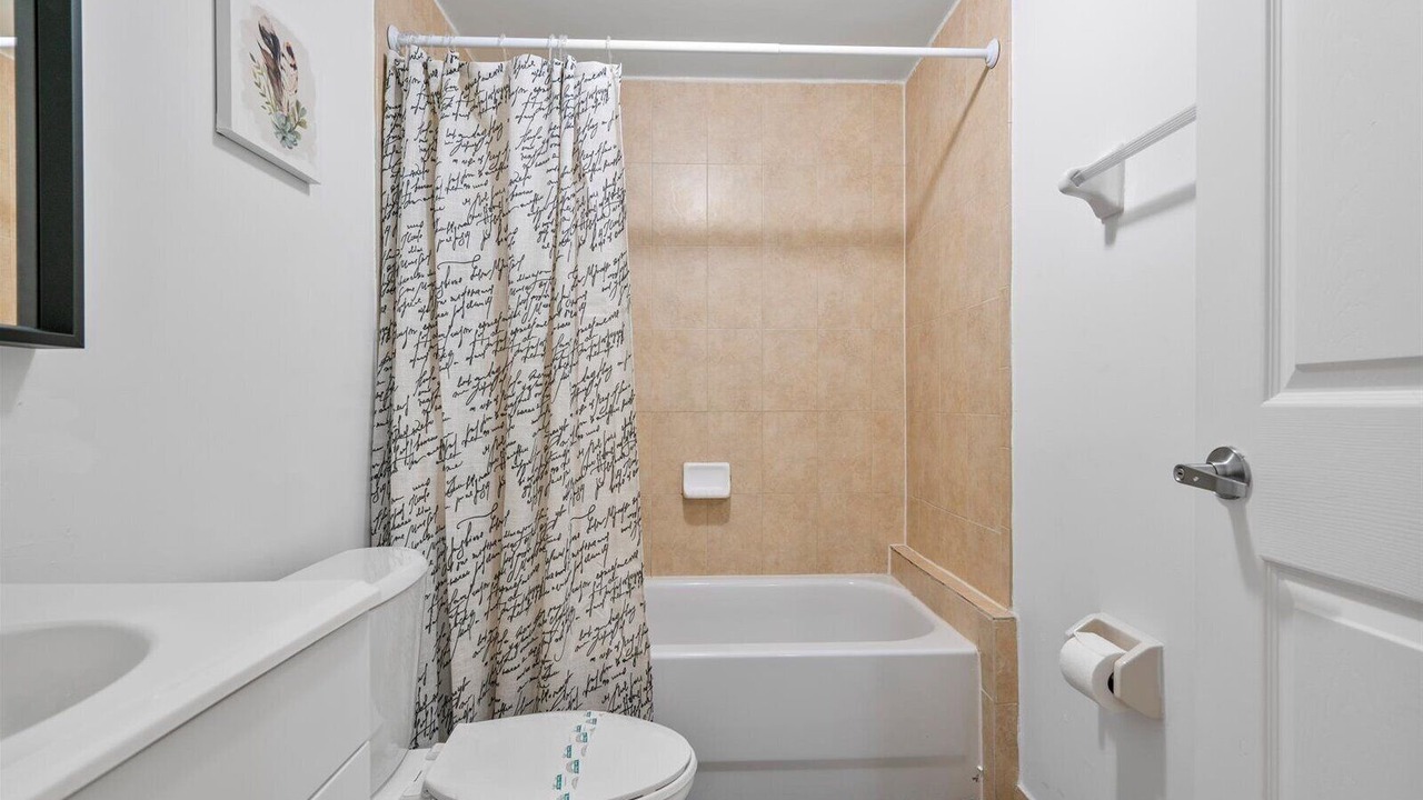Photo of Bathroom in Flagami