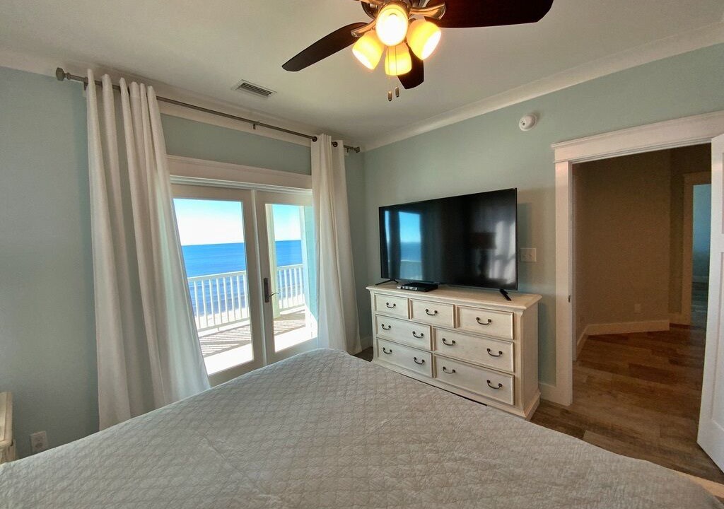 Photo of Bedroom in Surf Side Shores
