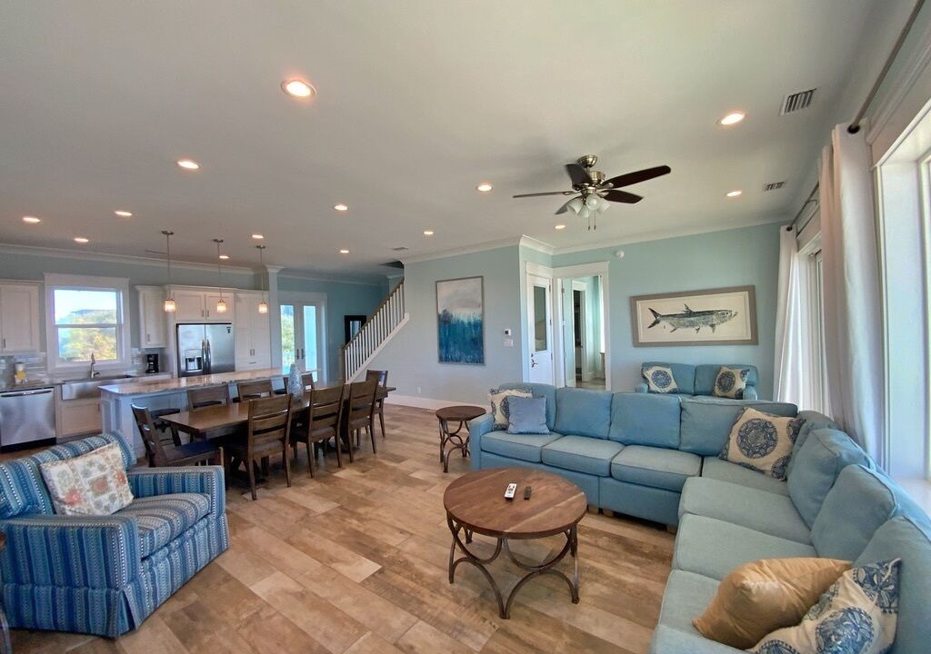 Photo of Livingroom in Surf Side Shores