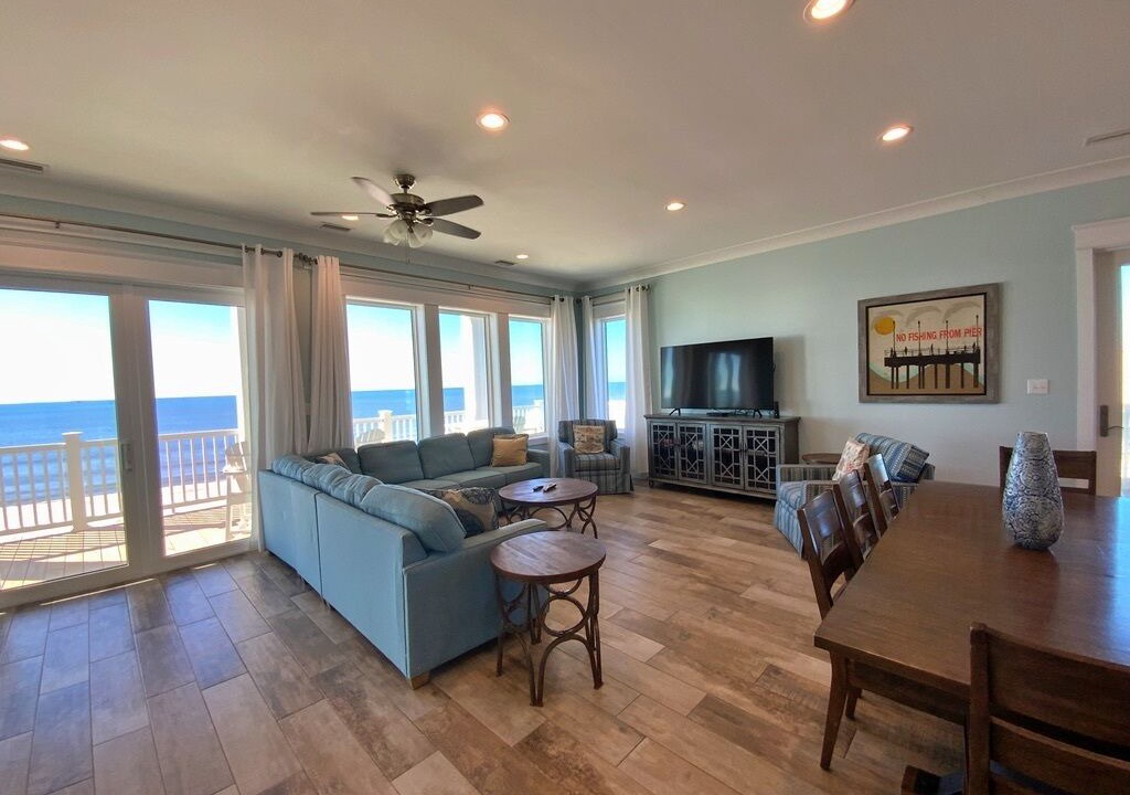 Photo of Livingroom in Surf Side Shores
