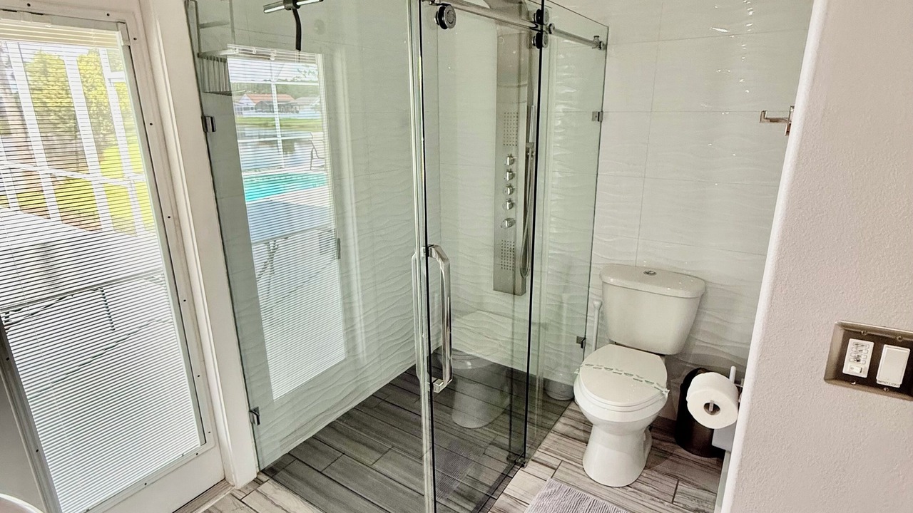 Photo of Bathroom in Lakeside Estates