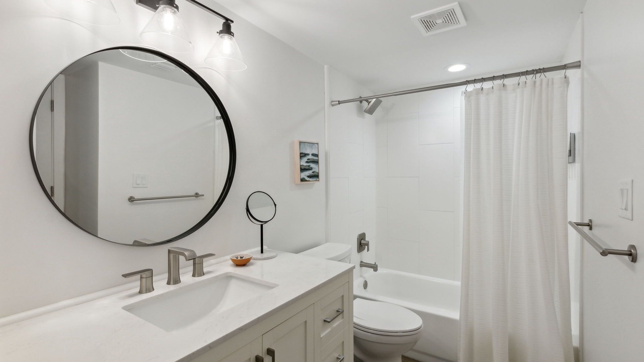 Photo of Bathroom in Fernandina Beach