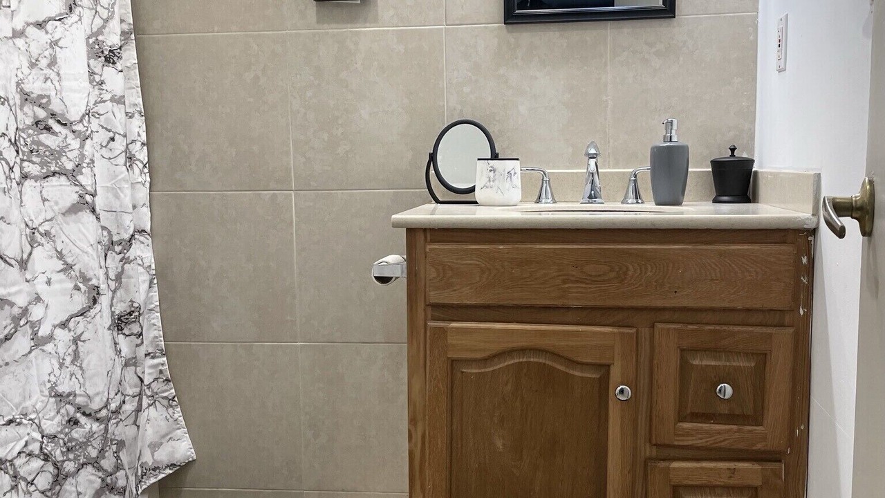 Photo of Bathroom in Sunrise