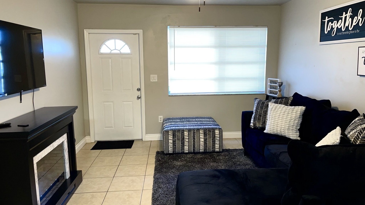 Photo of Livingroom in Sunrise