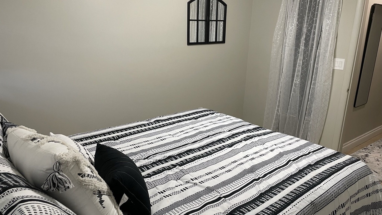Photo of Bedroom in Sunrise
