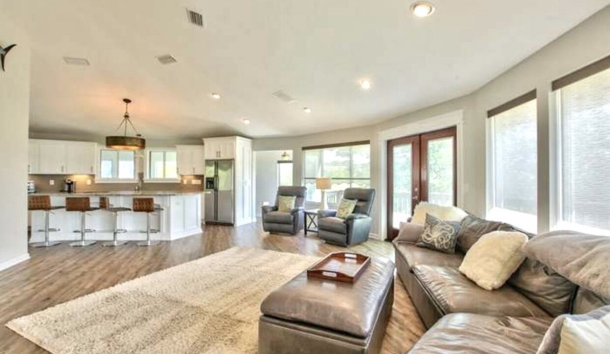 Photo of Livingroom in Panacea