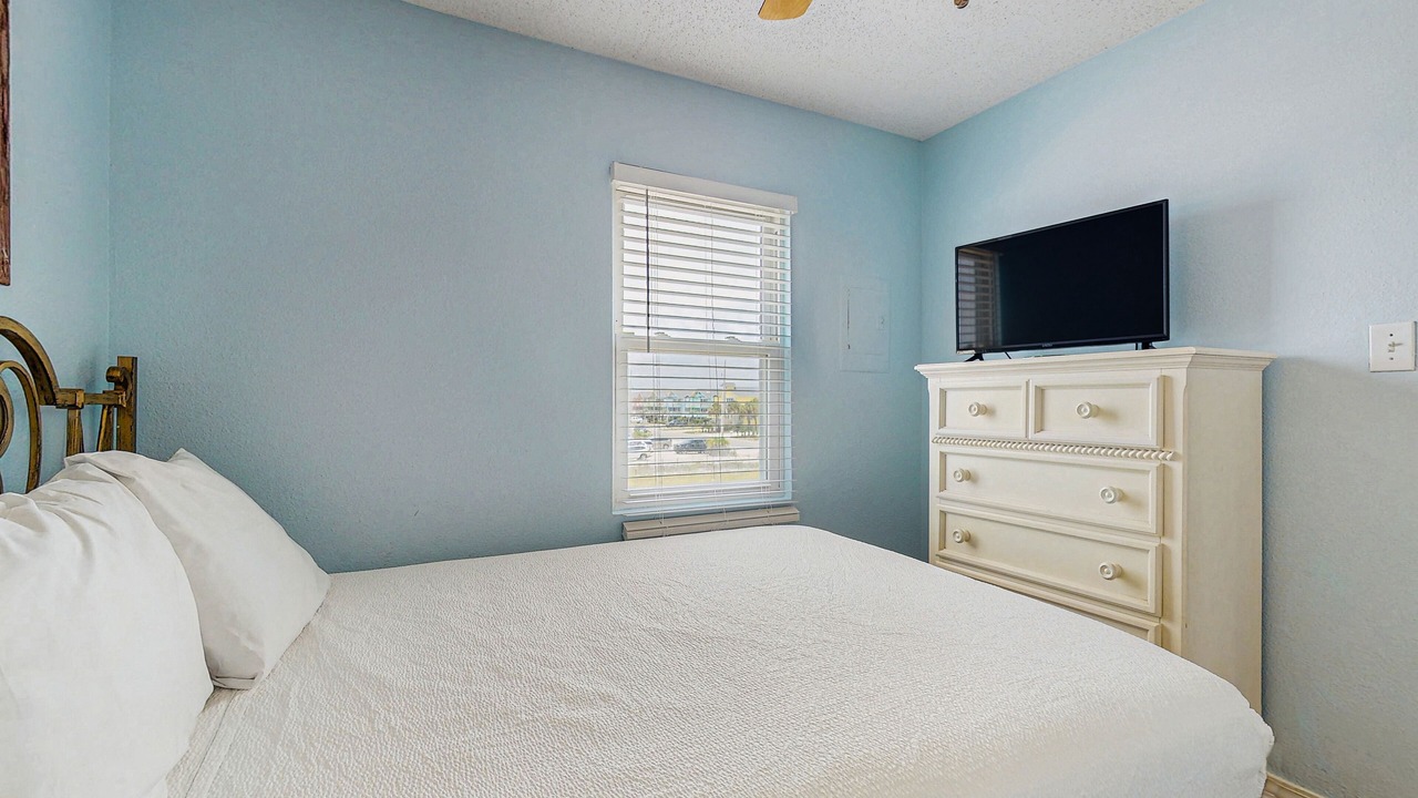 Photo of Bedroom in Gulf Shores