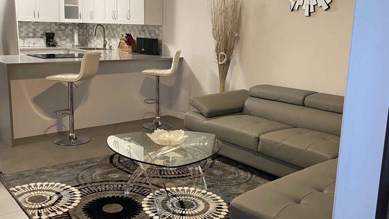 Photo of Livingroom in North Lauderdale