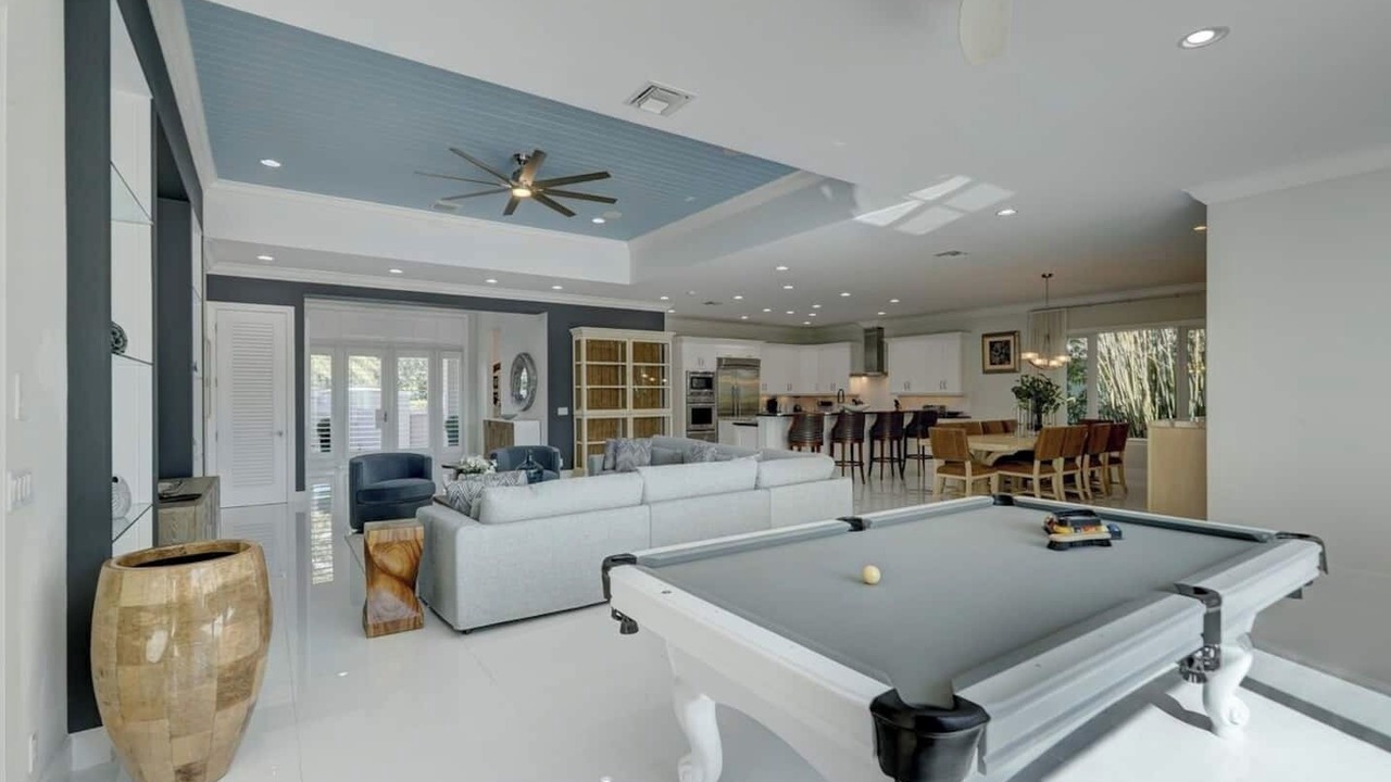 Photo of Livingroom in 17th Street Causeway
