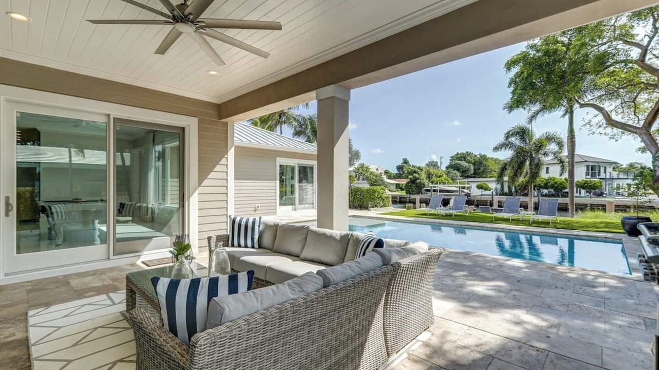 Photo of Patio Balcony in 17th Street Causeway