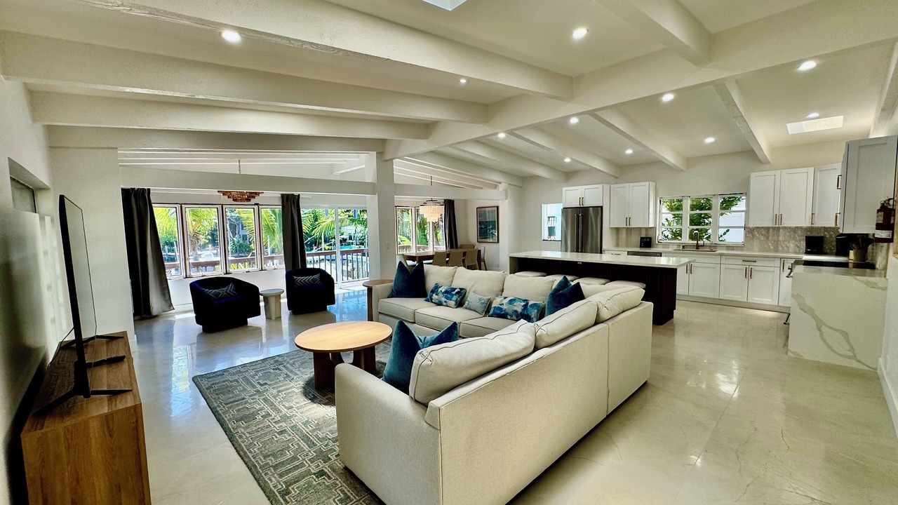 Photo of Livingroom in Hendricks and Venice Isles