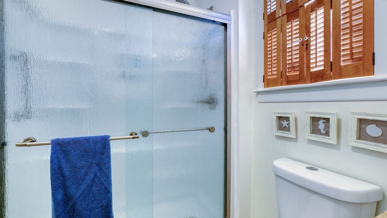 Photo of Bathroom in Cedar Key
