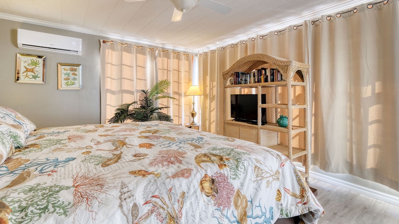 Photo of Bedroom in Cedar Key