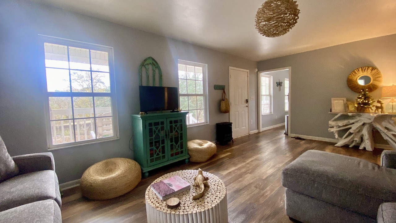 Photo of Livingroom in Live Oak