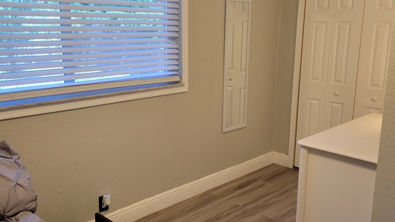 Photo of Bedroom in Lauderhill