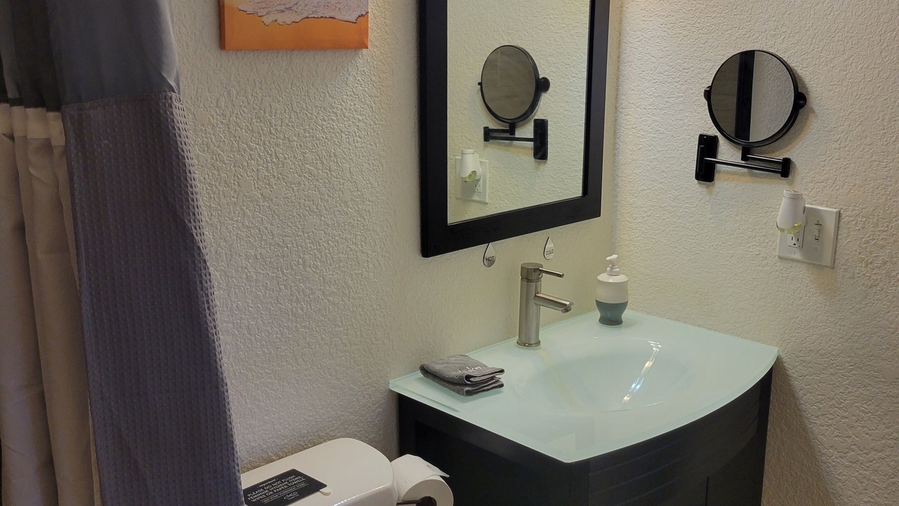 Photo of Bathroom in Lauderhill
