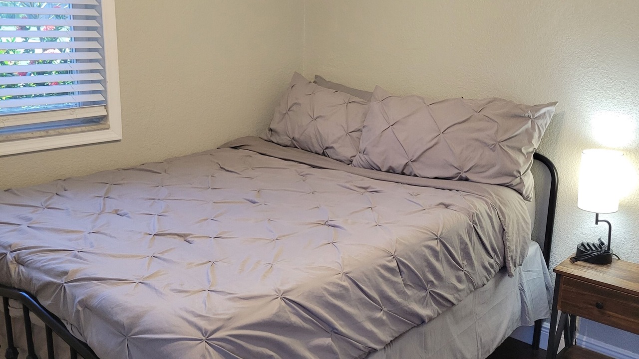 Photo of Bedroom in Lauderhill
