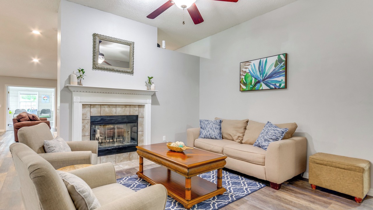 Photo of Livingroom in North Northwest Pensacola