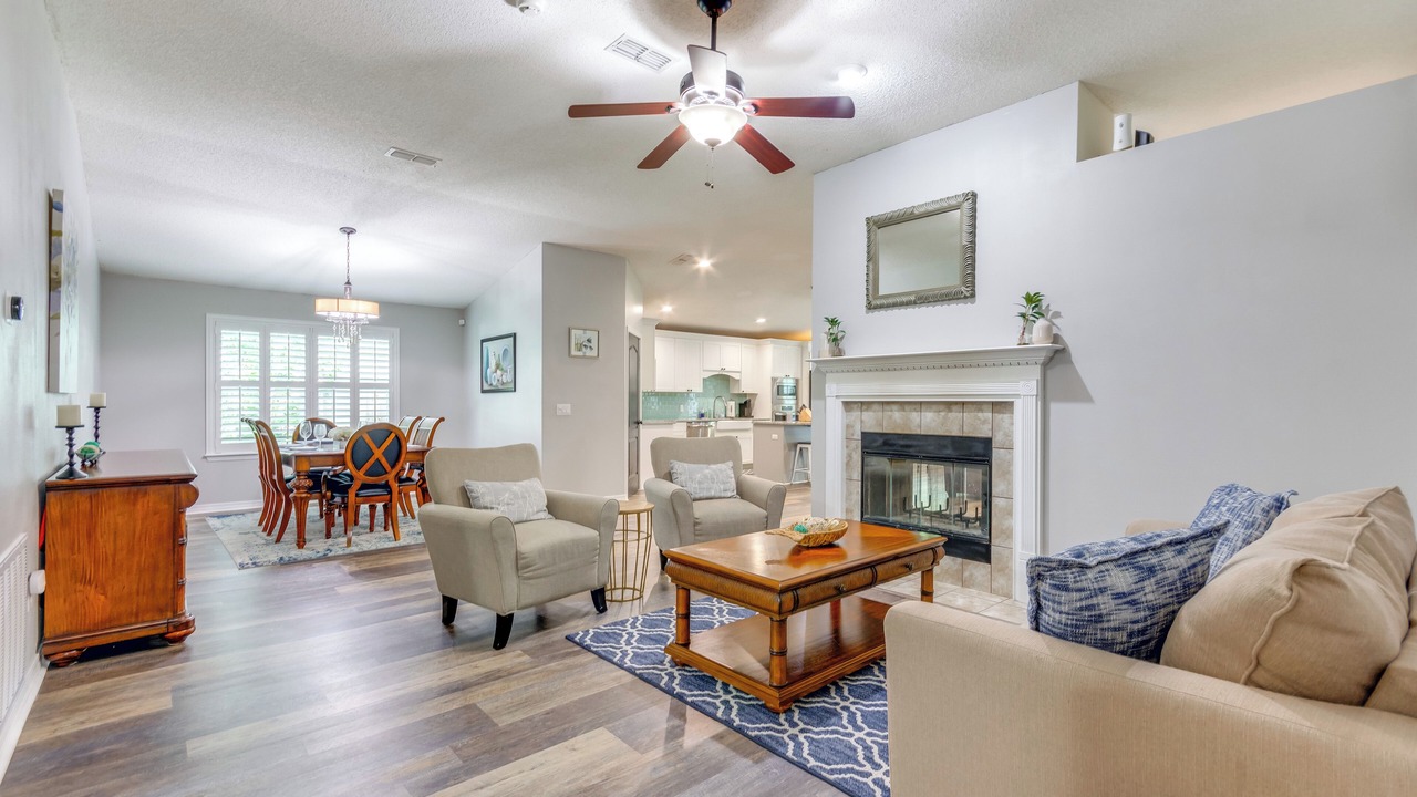 Photo of Livingroom in North Northwest Pensacola