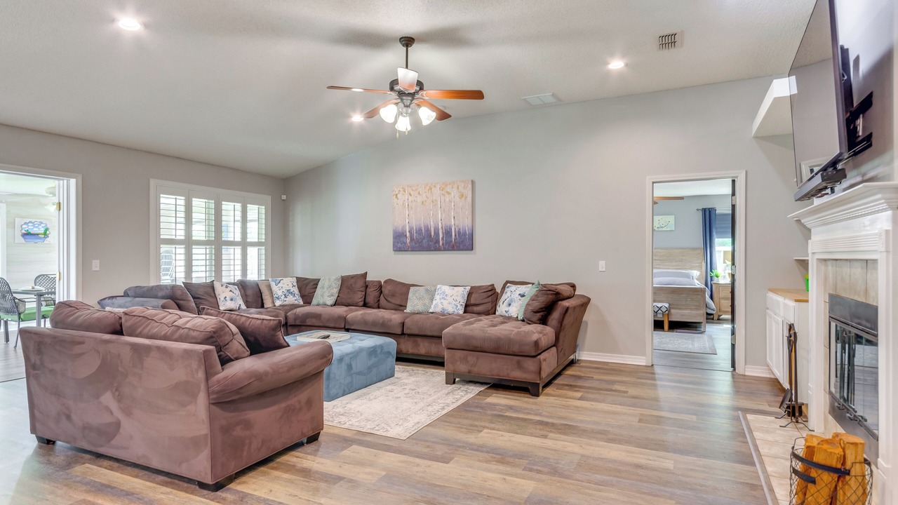 Photo of Livingroom in North Northwest Pensacola