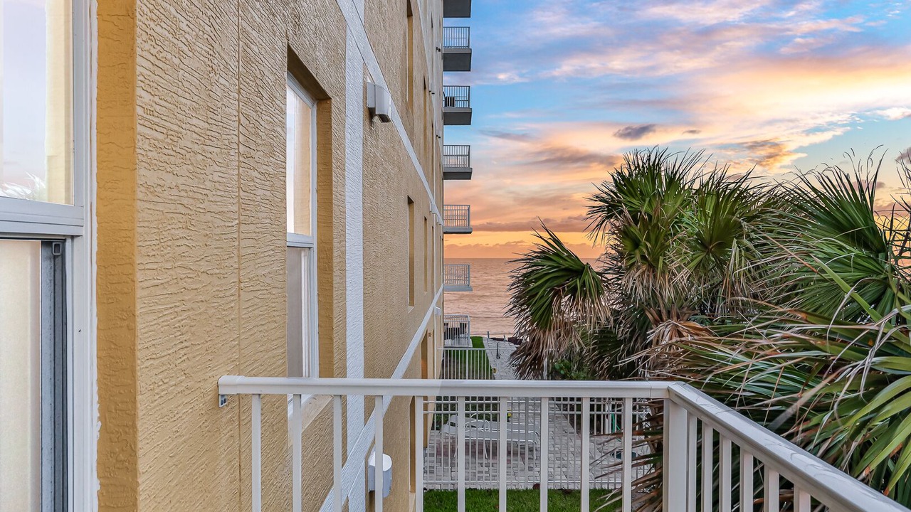 Photo of Patio Balcony in Ocean View Halifax Estates