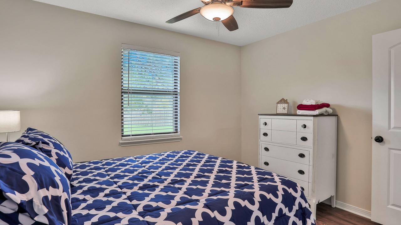 Photo of Bedroom in Doctors Inlet