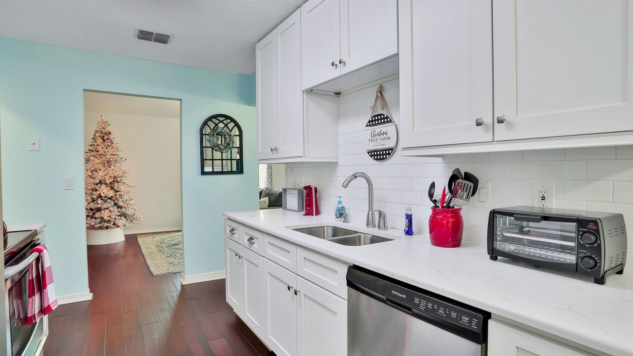 Photo of Kitchen in Doctors Inlet