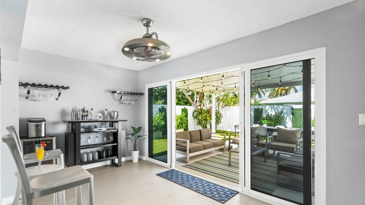 Photo of Livingroom in Tropic Palms