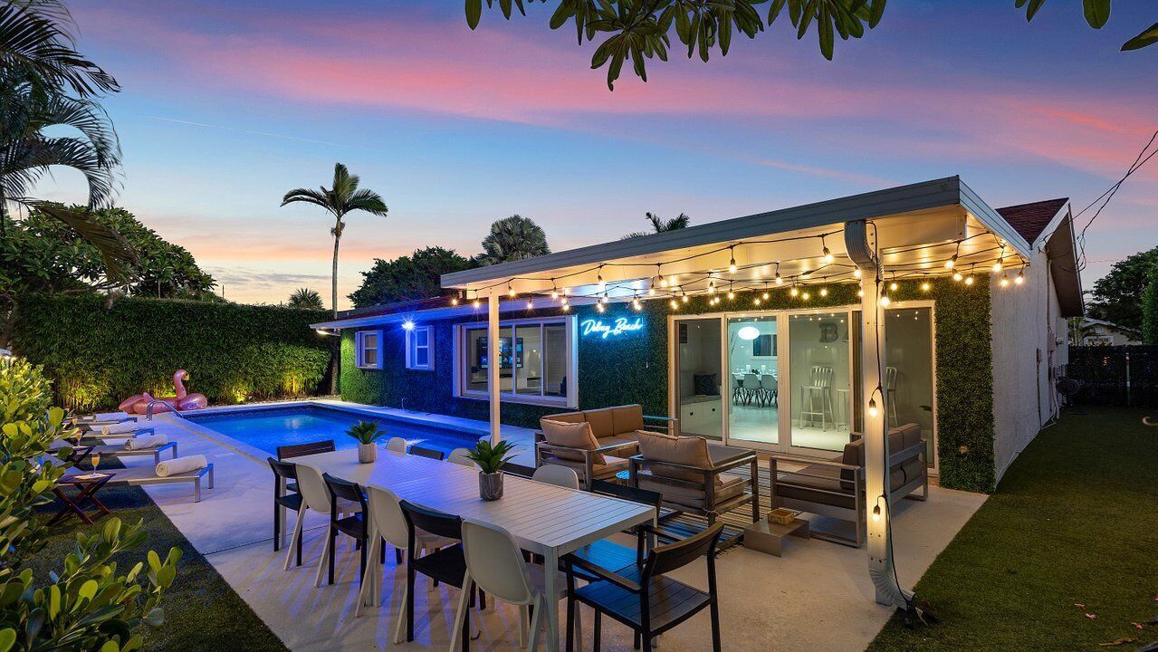 Photo of Outdoor in Tropic Palms