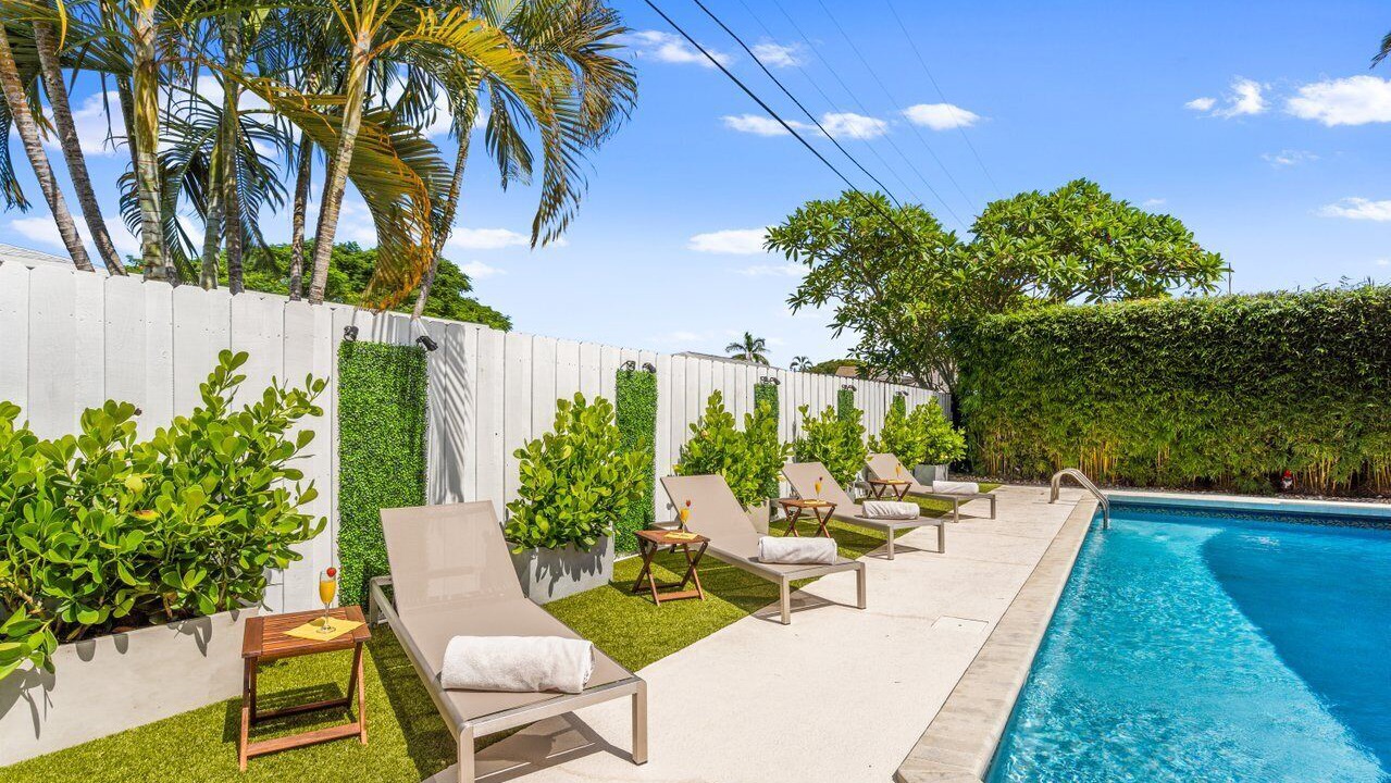 Photo of Outdoor in Tropic Palms