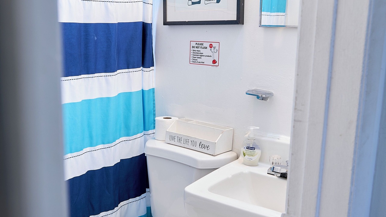 Photo of Bathroom in Overtown
