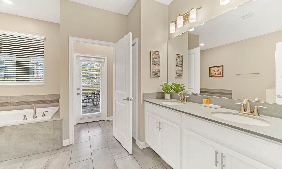 Photo of Bathroom in Davenport
