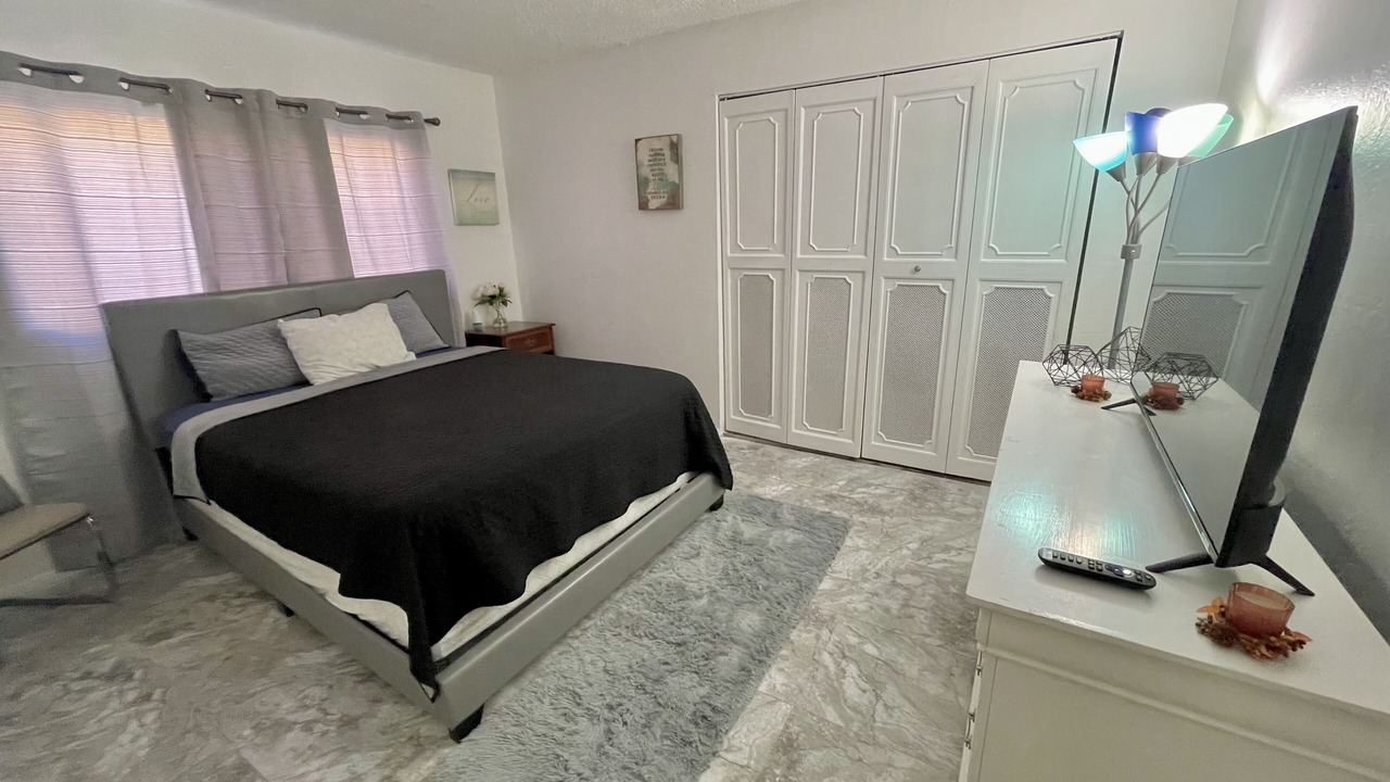 Photo of Bedroom in North Lauderdale