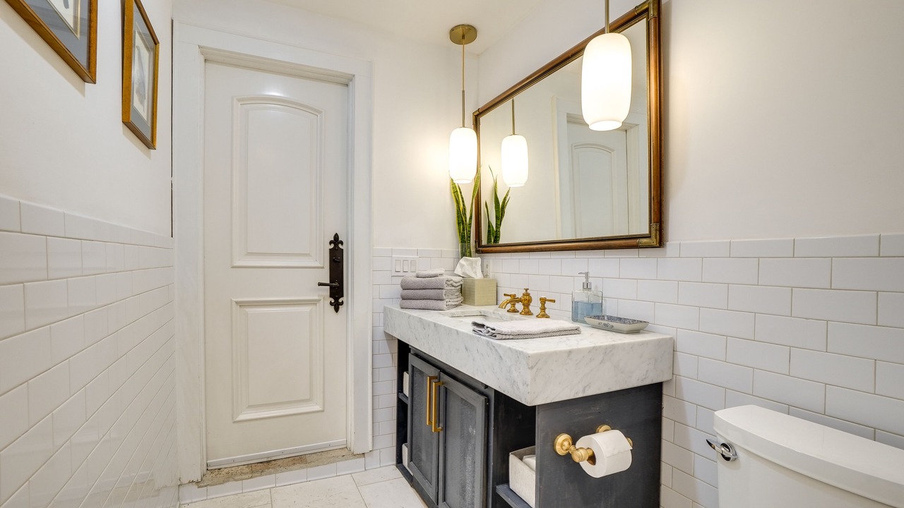 Photo of Bathroom in Beach Park